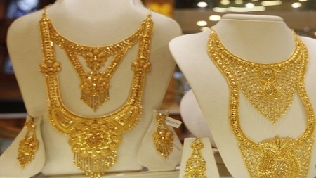 Amid Global Cues and Low Demand Gold Slips by Rs 100