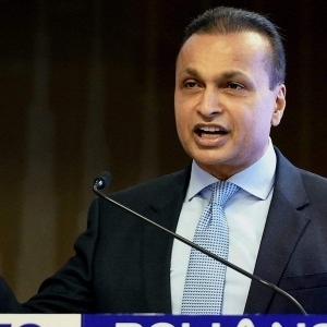 Anil Ambani to Shut Telecom Business, Will Focus on Realty